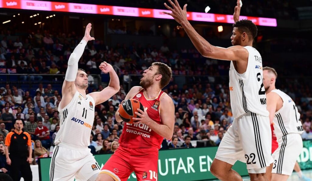 Ρεάλ Μαδρίτης-Ολυμπιακός LIVE STREAMING: Δείτε ΕΔΩ τον αγώνα σήμερα (01/05/2025)