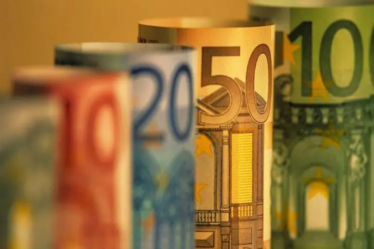 Δώρο Πάσχα 2018: Υπολογίστε ΕΔΩ το ποσό που θα πάρετε (ΕΦΑΡΜΟΓΗ)