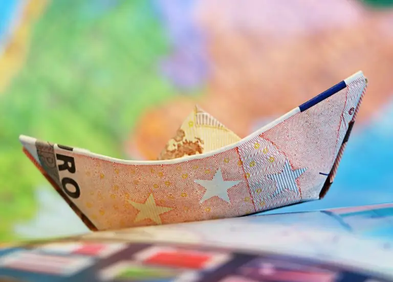 Κοινωνικό μέρισμα 2018: Μάθε ΕΔΩ πότε ξεκινούν οι αιτήσεις και πόσα χρήματα θα πάρεις (ΠΙΝΑΚΑΣ)