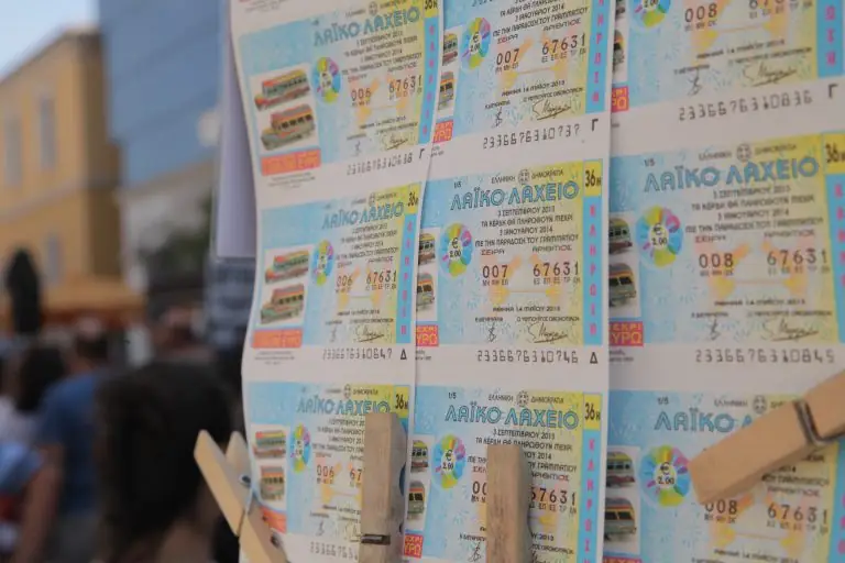 Κλήρωση πρωτοχρονιάτικου λαχείου 2019: Δες ΕΔΩ αν κέρδισες – Οι τυχεροί αριθμοί (31/12/2018)
