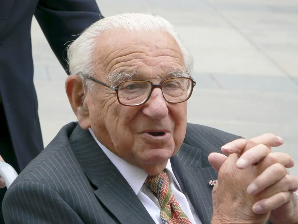 Nicholas Winton: Ποιος ήταν και γιατί τον τιμά η Google με Doodle