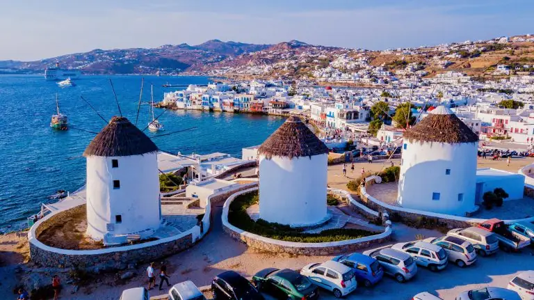 2020, Διάσημοι και Μύκονος