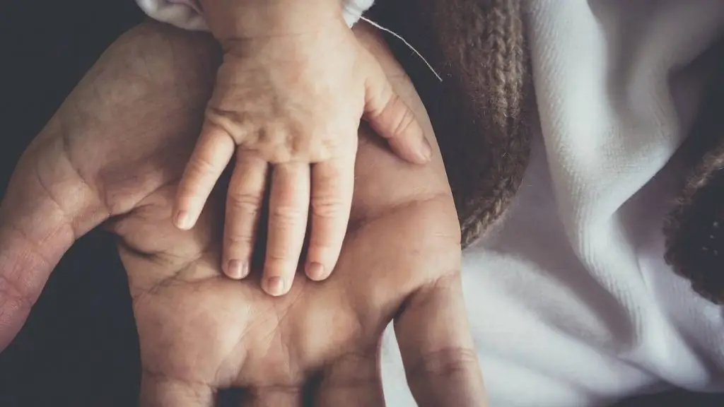 Επίδομα παιδιού 2020 δ’ δόση πληρωμή: Πότε θα μπουν τα χρήματα (ΟΠΕΚΑ)