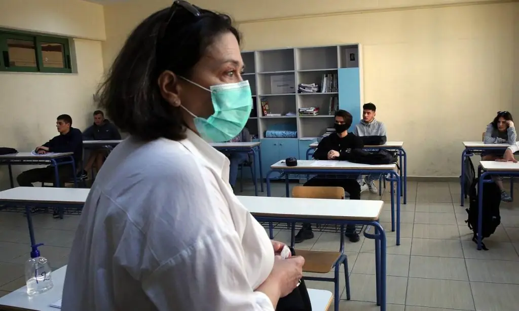 Πότε ανοίγουν τα σχολεία: Δείτε πότε θα χτυπήσει το πρώτο κουδούνι