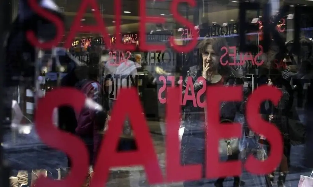 Φθινοπωρινές εκπτώσεις 2020: Πότε ξεκινούν – Ποια Κυριακή είναι ανοιχτά τα καταστήματα