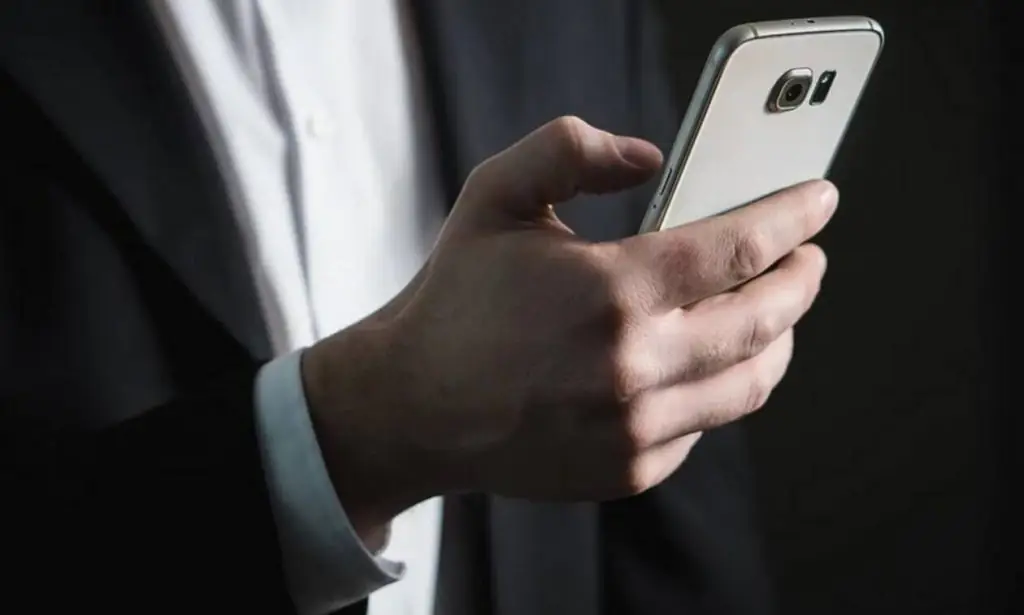 Κωδικοί SMS 13033: Τι στέλνω για σούπερ μάρκετ, φαρμακείο, τράπεζα, άσκηση