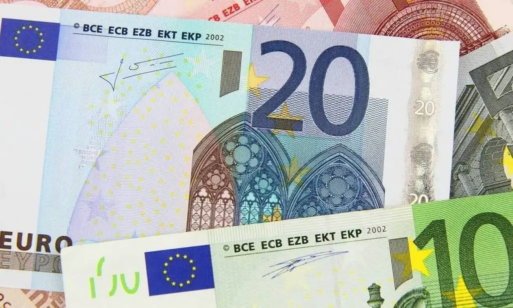 Επίδομα 400 ευρώ στους μακροχρόνια ανέργους – Πότε θα γίνει η πληρωμή του