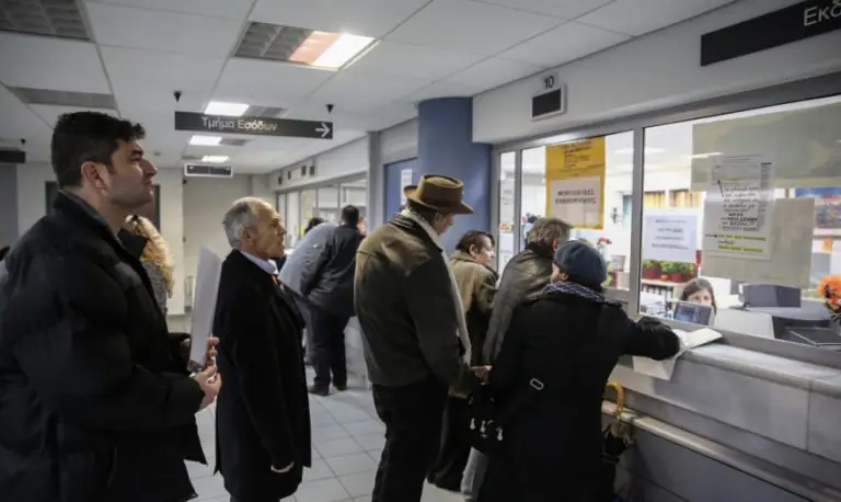 Προσοχή: Τέλος τα μετρητά στις εφορίες – Πώς θα γίνονται πλέον οι πληρωμές
