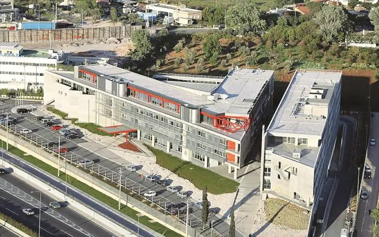 ΕΛΛΑΚΤΩΡ: Ο Μπόμπολας χάνει την εταιρεία – Ποιος παίρνει τον κατασκευαστικό κολοσσό