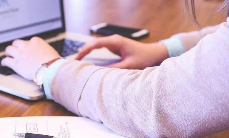 Τέλος οι ουρές στην Εφορία – Όλες οι συναλλαγές που μπορούμε να κάνουμε με ένα «κλικ»