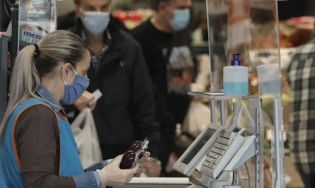 Ωράριο σούπερ μάρκετ – καταστημάτων σήμερα Κυριακή 3/1/2021: Τι ώρα κλείνουν