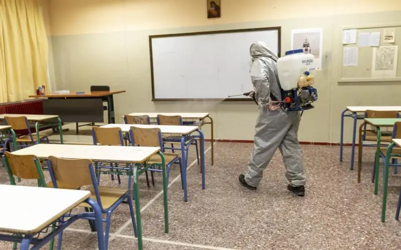 Άνοιγμα σχολείων 2021: Πότε και πώς ανοίγουν Γυμνάσια και Λύκεια – Τι θα γίνει με Δημοτικά και Νηπιαγωγεία