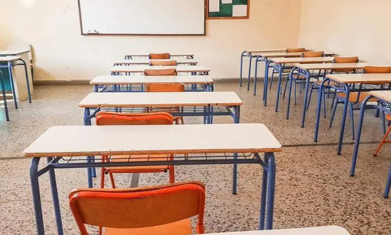 Κωδικοί 13033: Mε αυτό το SMS θα πάτε τα παιδιά σας στο σχολείο