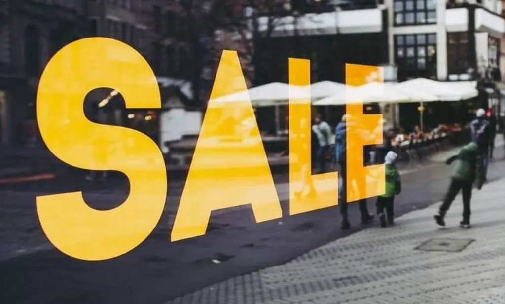 Χειμερινές εκπτώσεις 2025: Ανοιχτά τα καταστήματα την Κυριακή