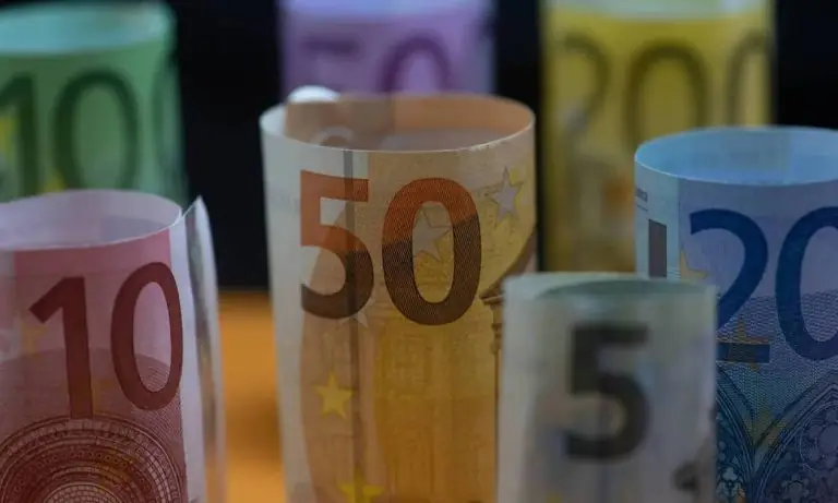 Voucher 200 ευρώ για τάμπλετ και λάπτοπ: Έτσι θα το πάρετε – Δεν χρειάζεται αίτηση!