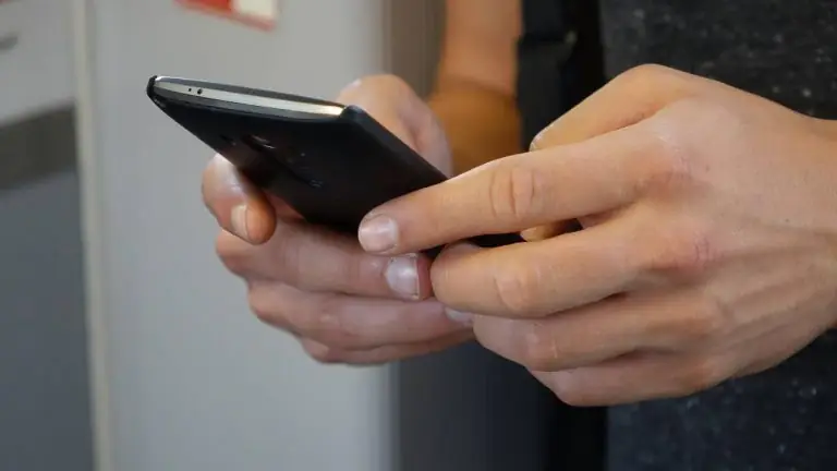 SMS στο 13033: Δείτε τι άλλαξε με τους κωδικούς μετακίνησης
