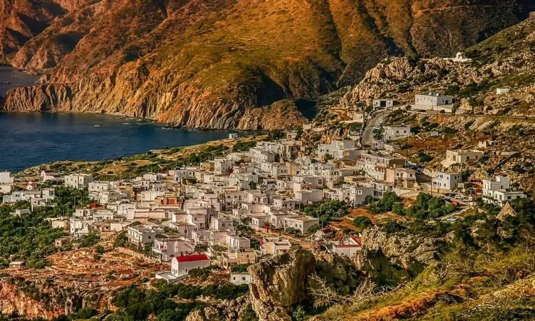 «Βόμβα»: Σε μεγάλο κίνδυνο η περιουσία εκατομμυρίων Ελλήνων – Τι έχει συμβεί
