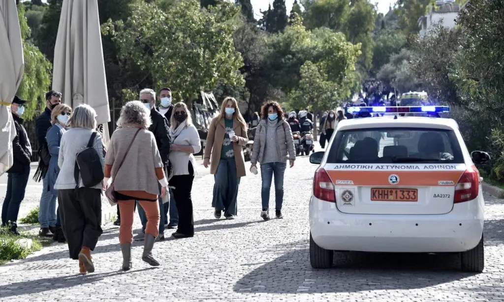 «Κλείδωσε»: Ελεύθερα οι βόλτες σε όλο το νομό – Τέλος η απαγόρευση μετακίνησης
