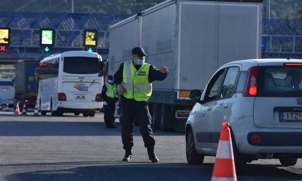 Μετακίνηση εκτός νομού: Πάσχα 2021 στο χωριό; Τι θα ισχύσει