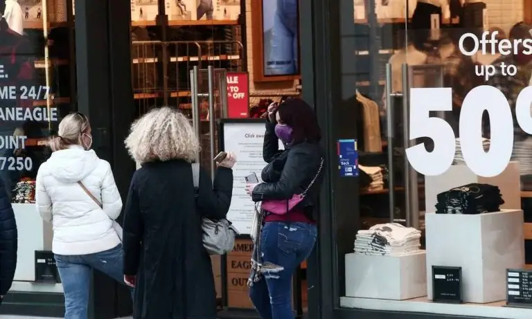 Αυτά τα μαγαζιά άνοιξαν: Ποιο SMS πρέπει να στείλετε στο 13032