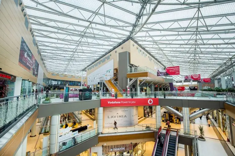 Σάλος με Mall, Golden Hall, και Mediterranean Cosmos: Η ανακοίνωση που δεν περίμενε κανείς