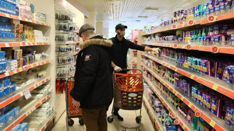 Τινάζουν την… μπάνκα τα σούπερ μάρκετ: Δείτε πόσα θα βγάλουν φέτος