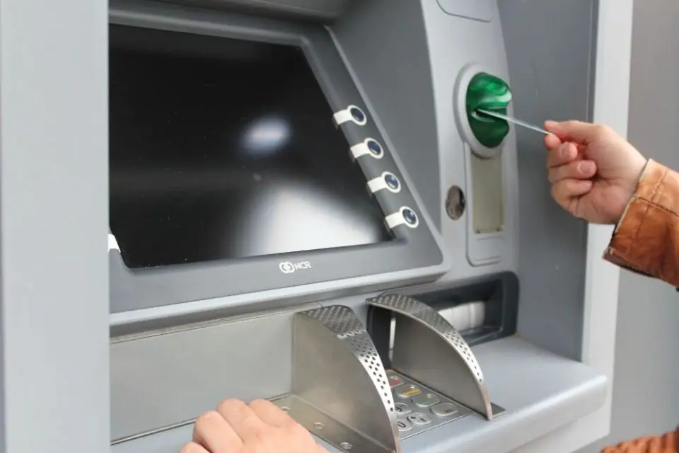 Συναγερμός: Μεγάλη απάτη στα ΑΤΜ – Η ανακοίνωση της Αστυνομίας