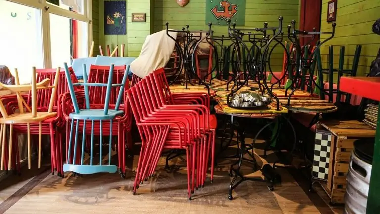 Μεγάλη ανατροπή: Πότε ανοίγουν καφέ, μπαρ και εστιατόρια