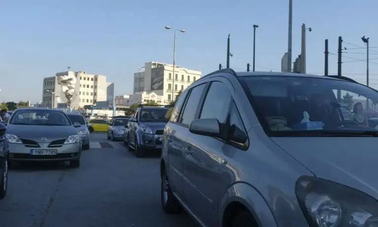 Τέλη κυκλοφορίας: Για ποιους διαγράφει τα χρέη η Εφορία και γιατί