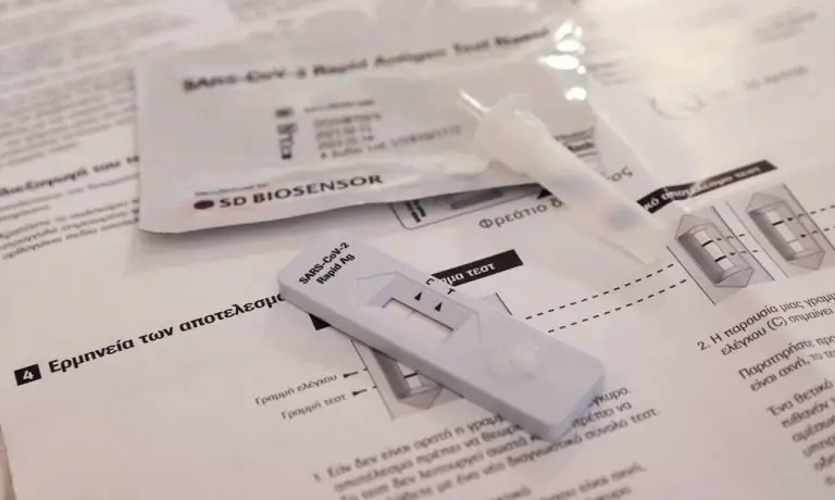 Self Test: «Χαράτσι» για χιλιάδες εργαζόμενους – Ή κάνουν τεστ ή περικοπή μισθού!