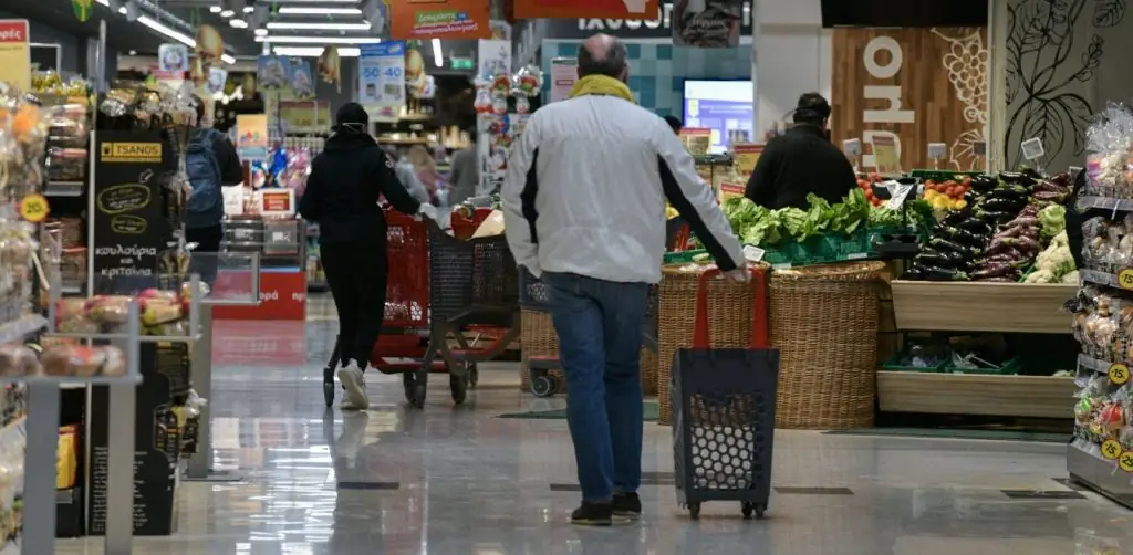 Αλλάζουν τα πάντα στα σούπερ μάρκετ: Δείτε τι ετοιμάζουν Σκλαβενίτης, Βασιλόπουλος, Μασούτης