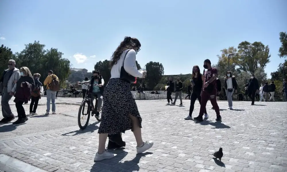 Πόσα άτομα επιτρέπονται στο αυτοκίνητο πλέον – Στα 300 ευρώ το πρόστιμο