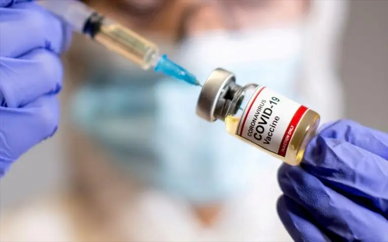 Εμβόλιο κορονοϊού: AstraZeneca, Pfizer, Moderna, Johnson & Johnson – Ποιο είναι πιο αποτελεσματικό