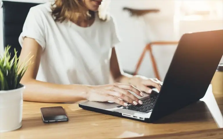 Εργασιακά: «Αρμαγεδδών»! Τι αλλάζει σε υπερωρίες, άδειες και αποζημιώσεις