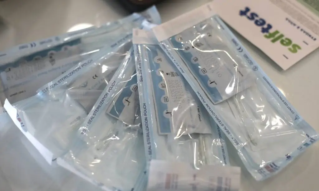 Δήλωση self test: Στο self-testing.gov.gr η πλατφόρμα για μαθητές και εργαζόμενους