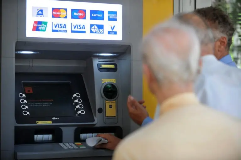 e-ΕΦΚΑ, ΟΑΕΔ, ΟΠΕΚΑ: Μπαράζ πληρωμών – Βρέχει… λεφτά τις επόμενες μέρες