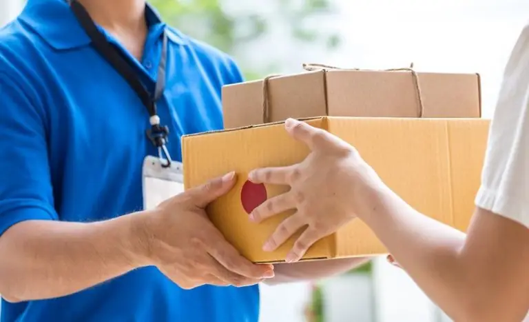 Νέα μεγάλη απάτη: Σάλος με το κόλπο «ντελιβεράδων» – Πώς σας αρπάζουν χρήματα