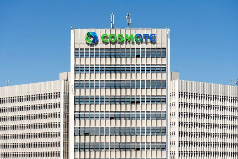 Έκτακτη ανακοίνωση της Cosmote: Τι ζητά από όλους τους συνδρομητές της
