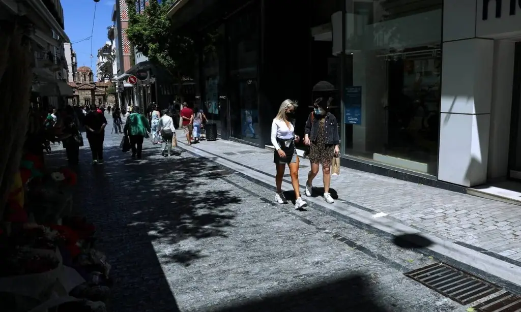 Θερινές εκπτώσεις 2021: Πότε ξεκινούν – Τι πρέπει να προσέξετε