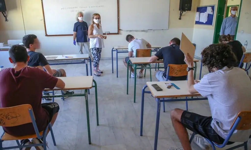 Βάσεις 2021: Εκτιμήσεις Στρατηγάκη – Σε αυτές τις σχολές θα φτάνουν… Θεό