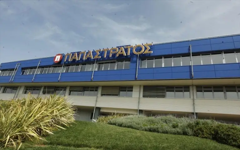 Παπαστράτος: Το ‘πε και το ‘κανε! Δίνει 125 εκατ. ευρώ – «Πάγωσε» ο Καρέλιας