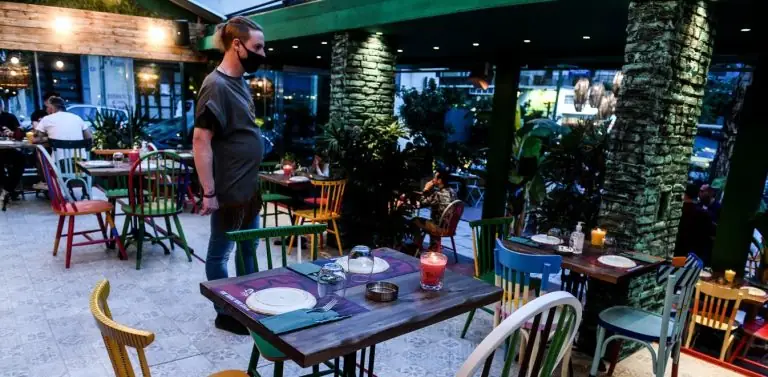 Απίστευτο: Μόνο έτσι θα χρησιμοποιούν την τουαλέτα οι ανεμβολίαστοι