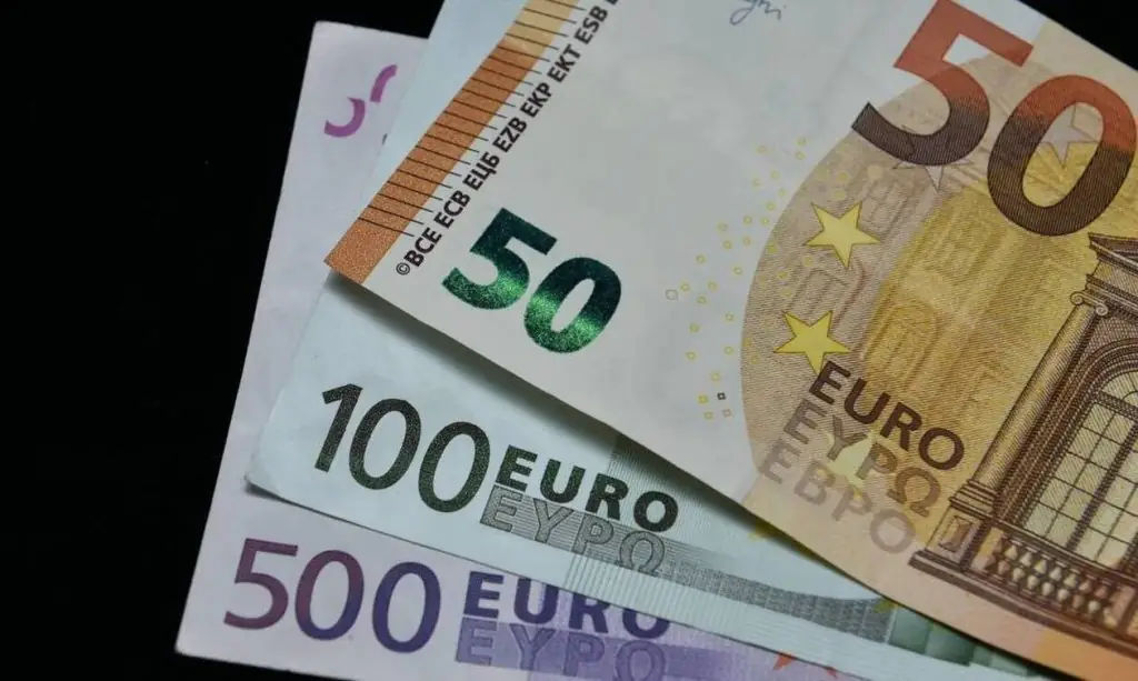 Δείτε πώς μας… κλέβουν με καταθέσεις και δάνεια – Σάλος με τις πρακτικές των τραπεζών