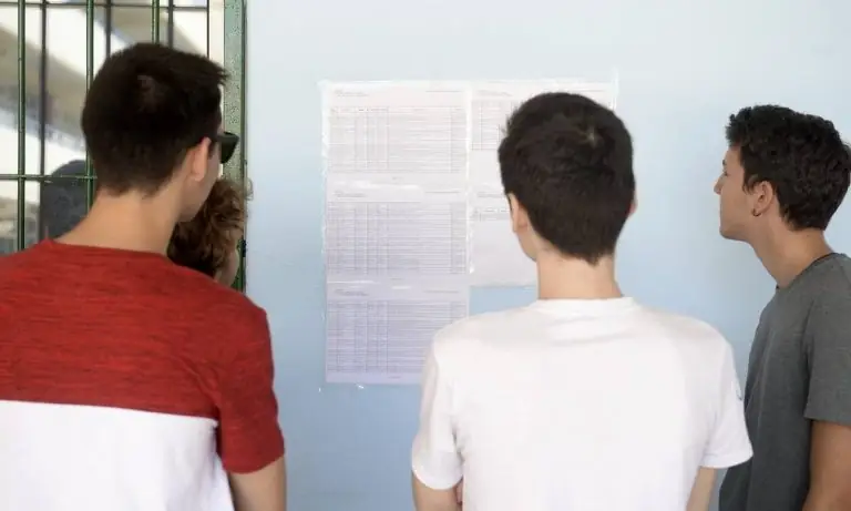 Αποτελέσματα Πανελληνίων 2021 – Υπολογισμός Μορίων: Δείτε ΕΔΩ τις βαθμολογίες σας με ένα κλικ