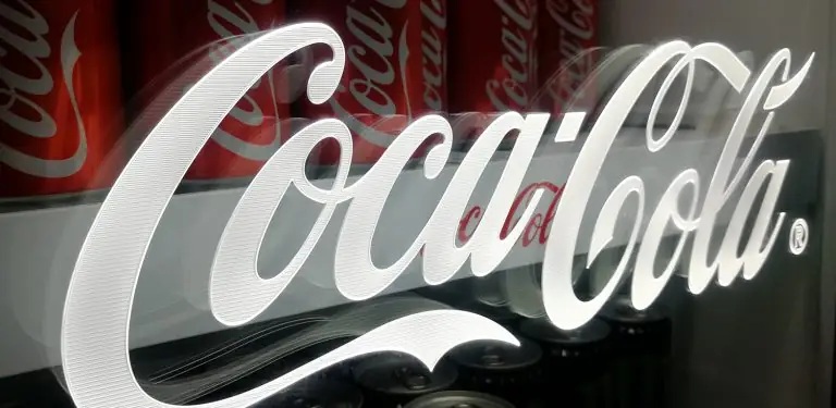 Σάλος με την Coca-Cola: Οι Έλληνες τη σέρνουν στα δικαστήρια – Δείτε τι έγινε