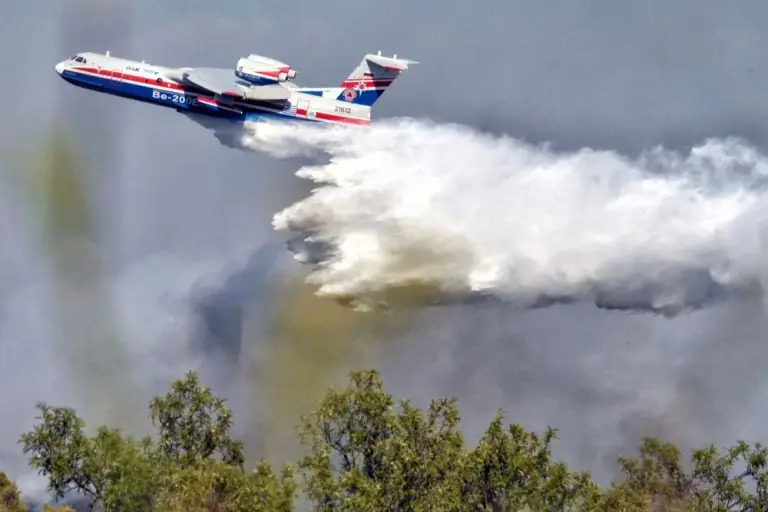 Φωτιά ΤΩΡΑ LIVE: Στις φλόγες όλη η Ελλάδα – Δείτε πού έχει ξεσπάσει πυρκαγιά