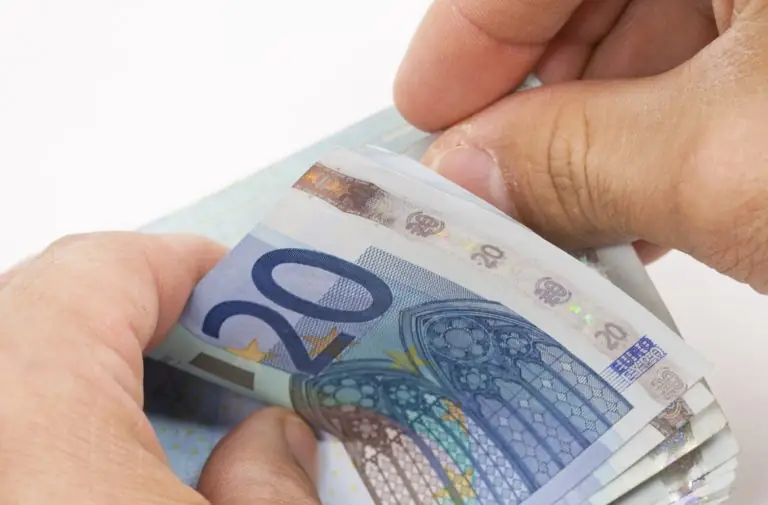 Κατώτατος μισθός 2021: Κοροϊδία! Δείτε πόσο αυξάνεται τελικά