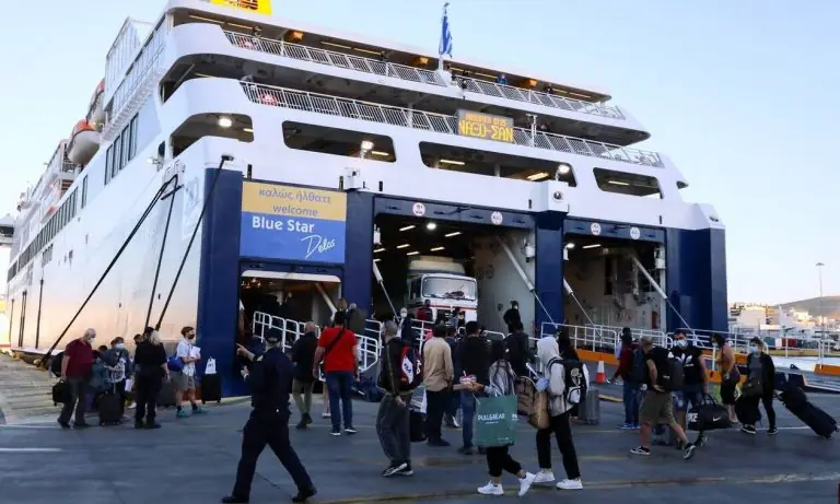 Μετακίνηση εκτός νομού: Τα νέα μέτρα – Τι ισχύει για ταξίδι με αυτοκίνητο, πλοίο, αεροπλάνο