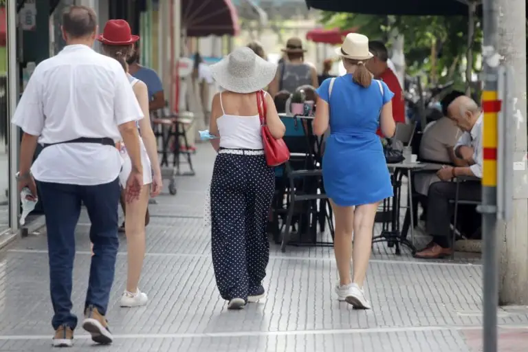 Σε… lockdown οι ανεμβολίαστοι: Δείτε τα νέα μέτρα στην Ελλάδα