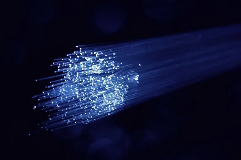 Τέλος το μονοπώλιο Cosmote, Vodafone, Wind – Αυτή είναι η νέα εταιρεία που φέρνει το γρηγορότερο ίντερνετ